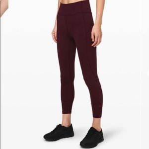 Lululemon In Movement “25 leggings cassis